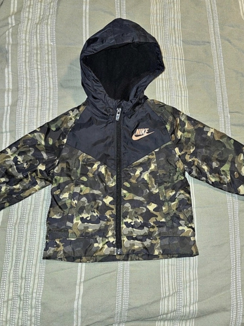 Nike Camo Windrunner Jacket Hooded Green & Black Boys 18M